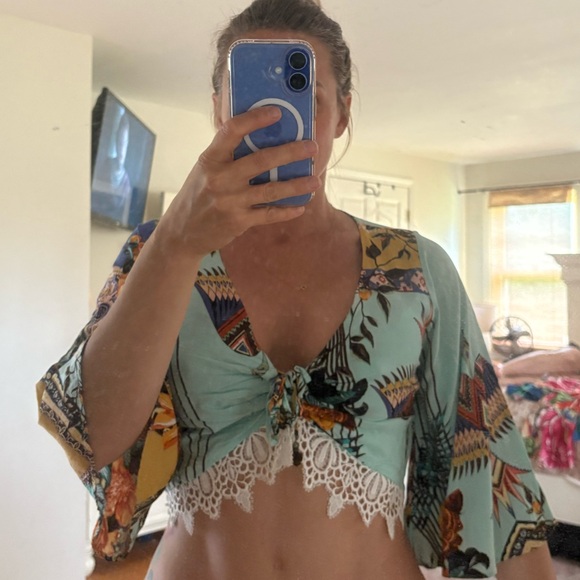 Colorful Patterned Women's Top - Picture 2 of 2